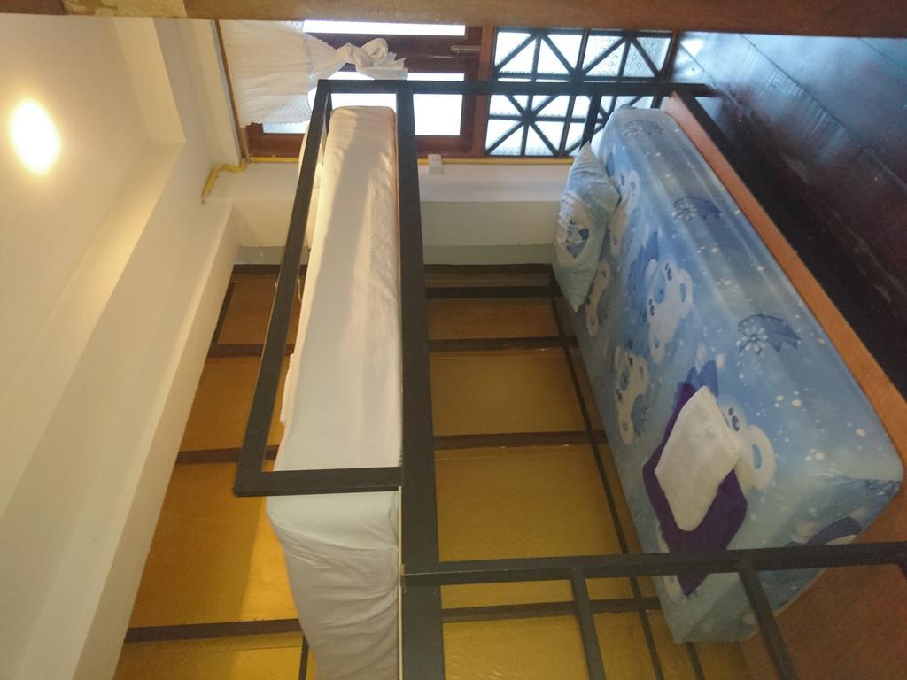 At Casa Guesthouse Amphawa Ngoại thất bức ảnh